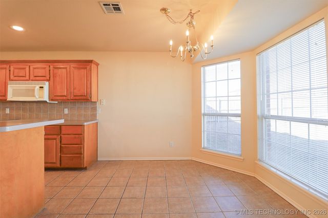 11003 E 95th Place North, Owasso, OK 74055