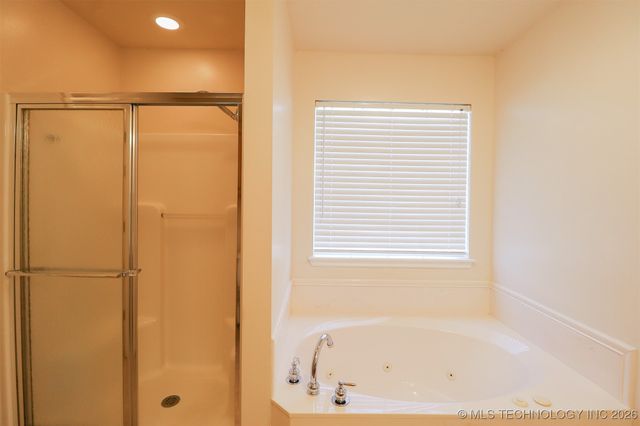 11003 E 95th Place North, Owasso, OK 74055