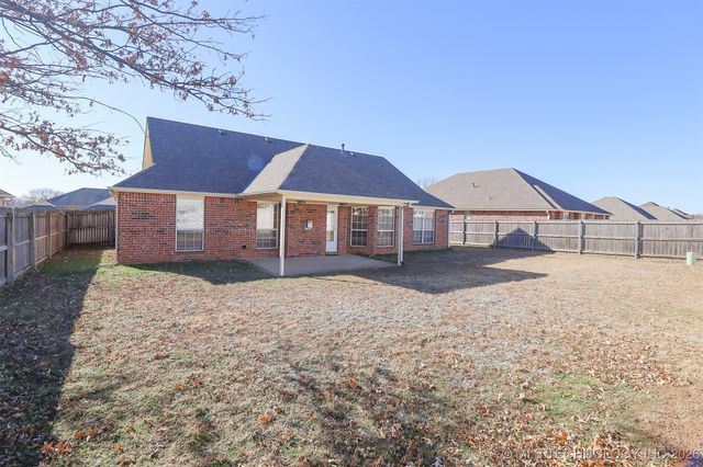 11003 E 95th Place North, Owasso, OK 74055