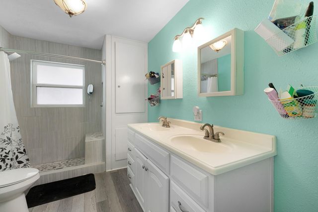 209 E Live Oak ST, Burnet, TX 78611