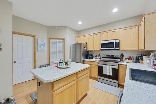 1871 Wildflower Court, Shoreview, MN 55126