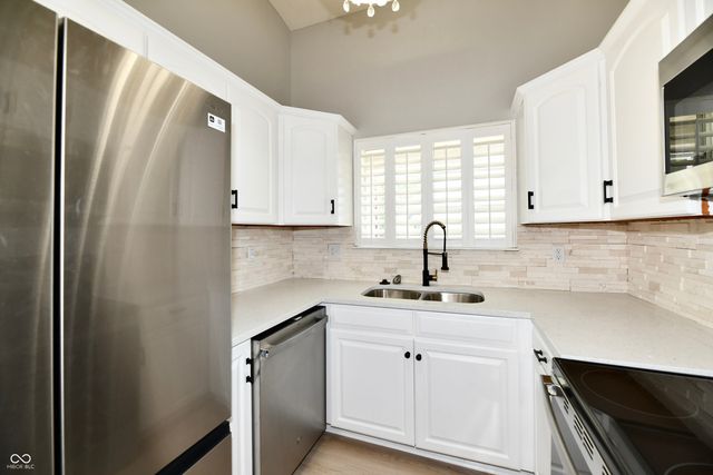 6637 Sunbury Drive, Indianapolis, IN 46241