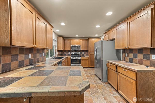 7076 Prism Street SE, Lacey, WA 98513
