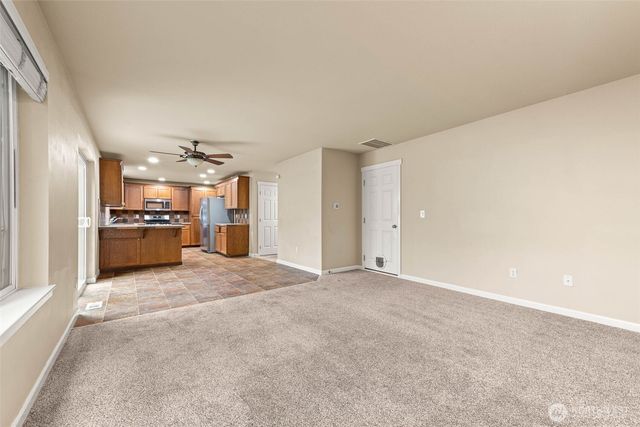 7076 Prism Street SE, Lacey, WA 98513