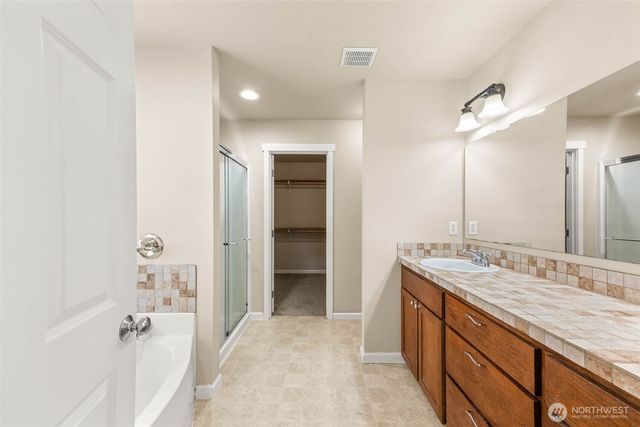7076 Prism Street SE, Lacey, WA 98513