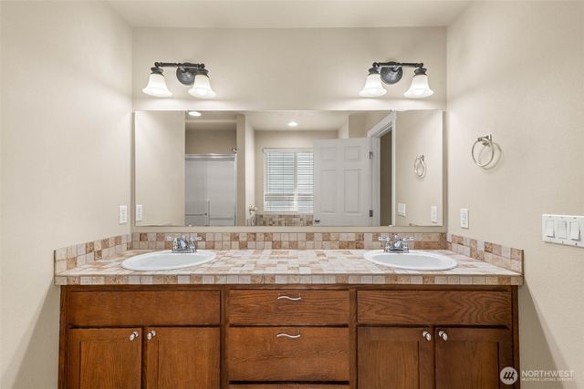 7076 Prism Street SE, Lacey, WA 98513
