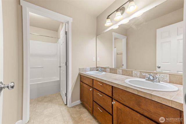 7076 Prism Street SE, Lacey, WA 98513