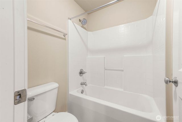 7076 Prism Street SE, Lacey, WA 98513