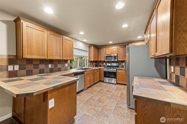 7076 Prism Street SE, Lacey, WA 98513