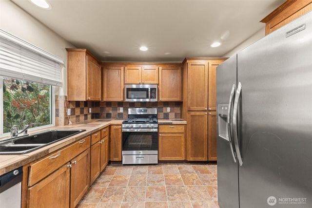 7076 Prism Street SE, Lacey, WA 98513