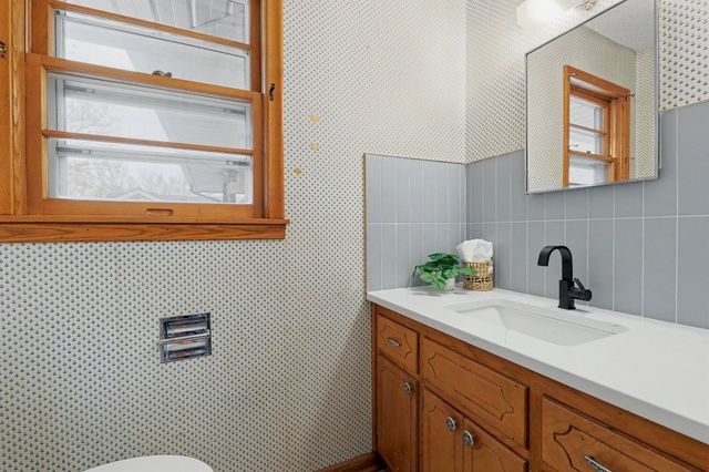 801 E Goeldner, Derby, KS 67037
