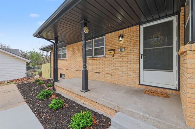 801 E Goeldner, Derby, KS 67037