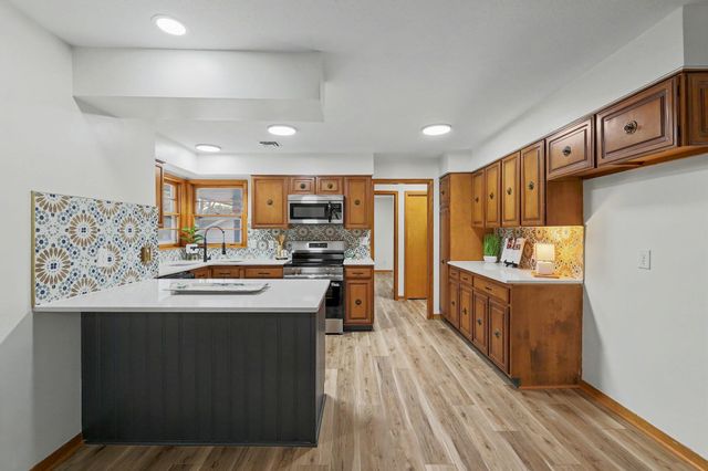 801 E Goeldner, Derby, KS 67037