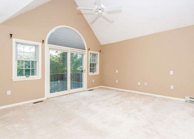 285 Bishops Forest Dr 285, Waltham, MA 02452