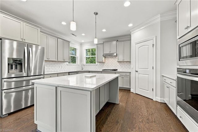 7909 Hopkins Farm Drive, Browns Summit, NC 27214