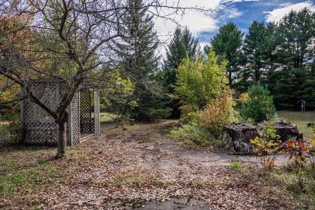 N11898 County Road G, Necedah, WI 54646