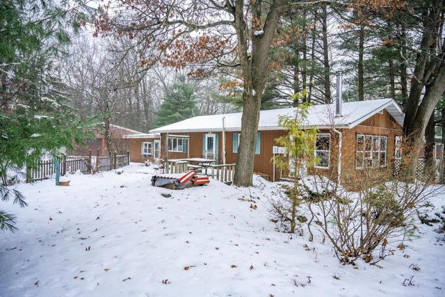 N11898 County Road G, Necedah, WI 54646