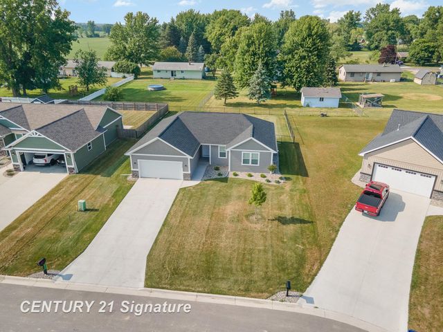 9100 Brook Hollow Lane, Freeland, MI 48623