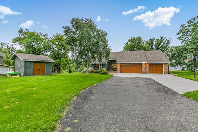 7601 93rd Avenue NE, Spicer, MN 56288