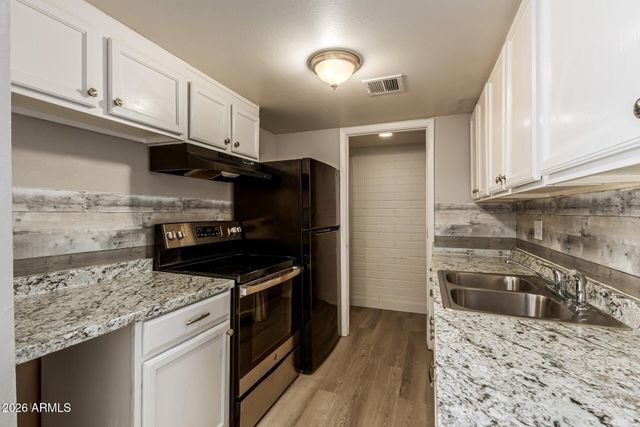 4606 E BROADWAY Road, Phoenix, AZ 85040