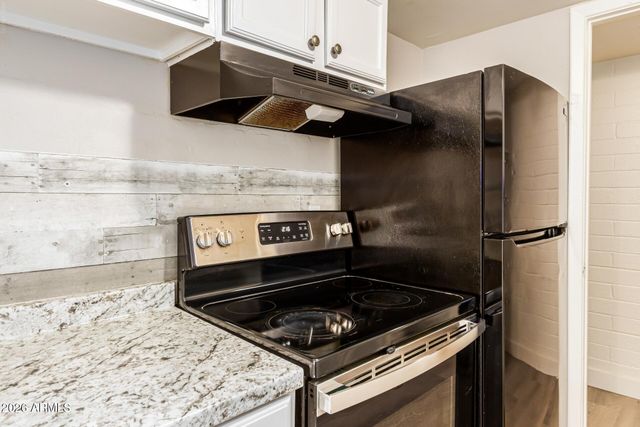 4606 E BROADWAY Road, Phoenix, AZ 85040