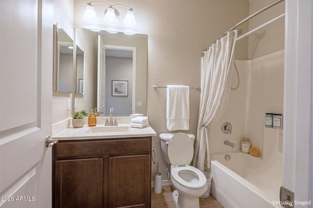 8422 W ATLANTIS Way, Tolleson, AZ 85353
