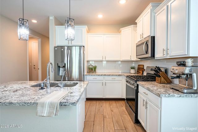 8422 W ATLANTIS Way, Tolleson, AZ 85353