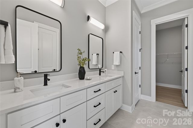 3875 12th Street Court NE, Hickory, NC 26801