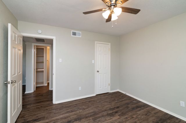 8045 W Elizabeth Lane 124, Fort Worth, TX 76116