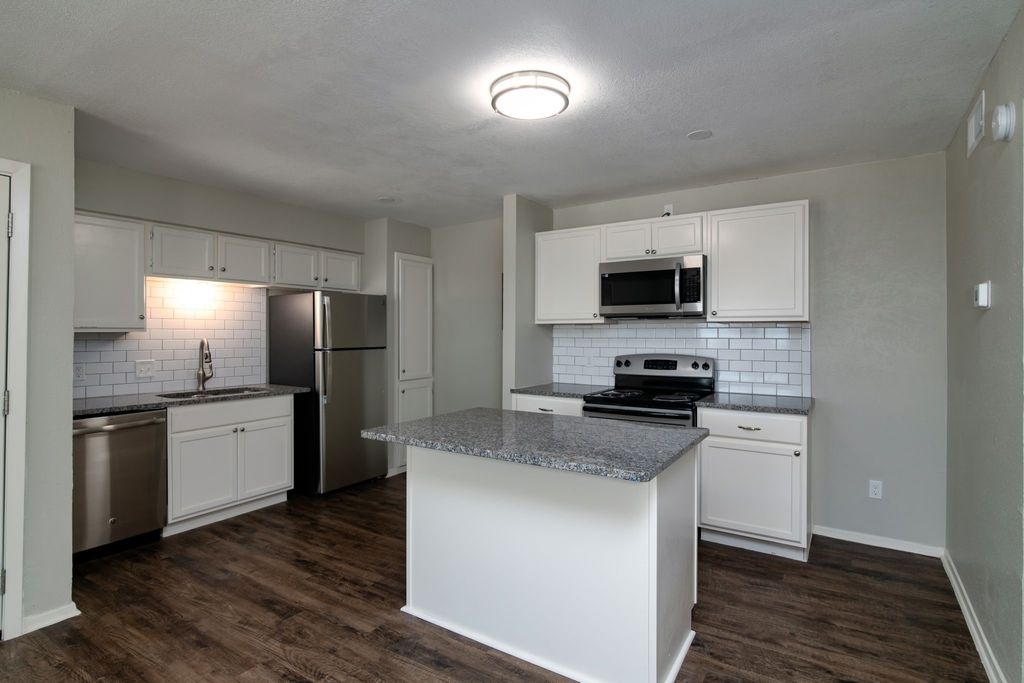 8045 W Elizabeth Lane 124, Fort Worth, TX 76116