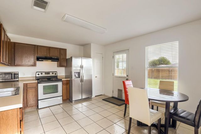 101 Adamae LN, Hutto, TX 78634