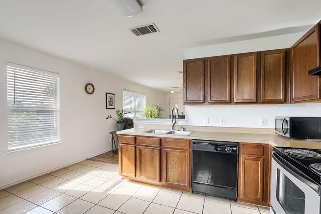 101 Adamae LN, Hutto, TX 78634
