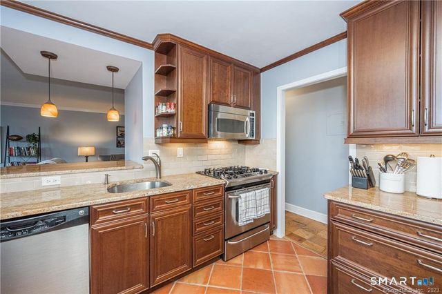 50 Glenbrook Road 6E, Stamford, CT 06902