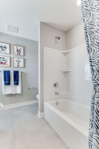 2131 Highview Ridge Court, Shakopee, MN 55379