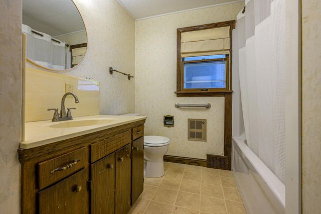 595 Milwaukee Avenue SW, Hutchinson, MN 55350