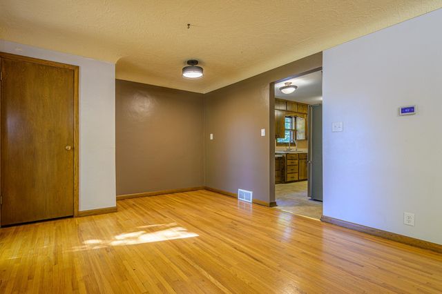 595 Milwaukee Avenue SW, Hutchinson, MN 55350