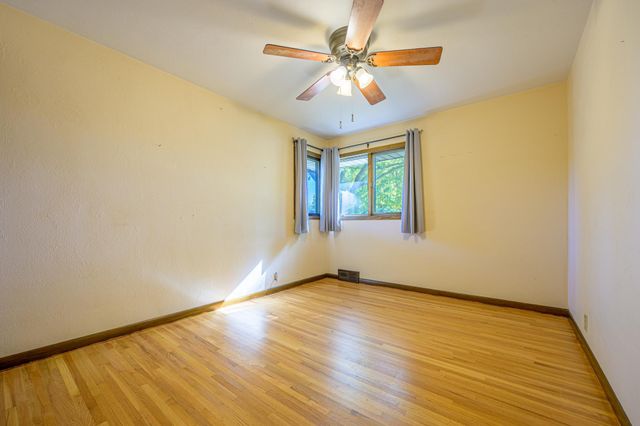 595 Milwaukee Avenue SW, Hutchinson, MN 55350