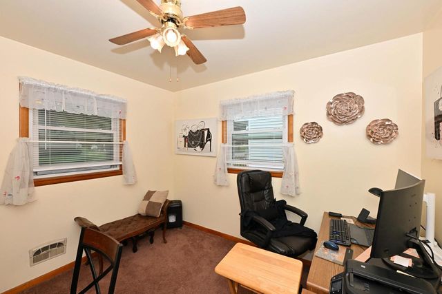 7722 W Kathryn AVENUE, Milwaukee, WI 53218