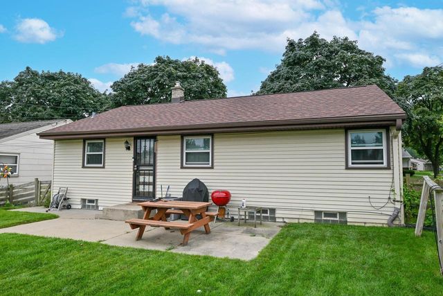 7722 W Kathryn AVENUE, Milwaukee, WI 53218