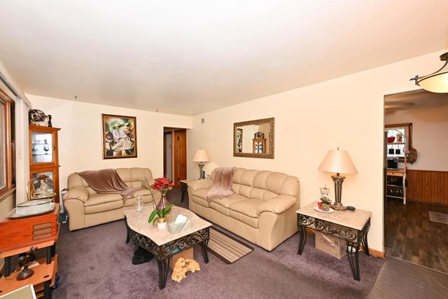 7722 W Kathryn AVENUE, Milwaukee, WI 53218