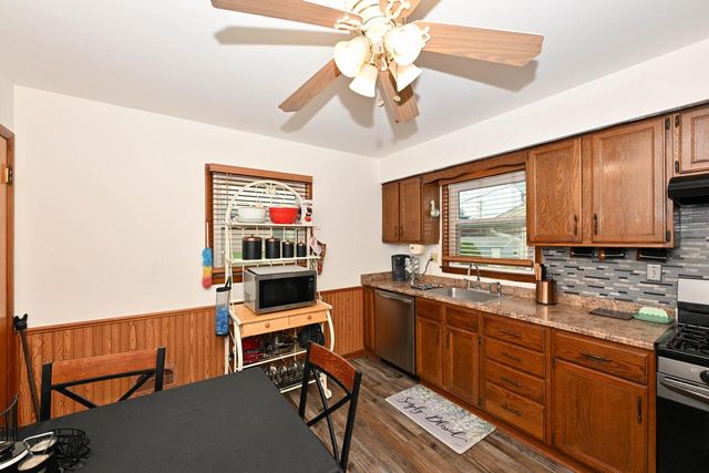 7722 W Kathryn AVENUE, Milwaukee, WI 53218