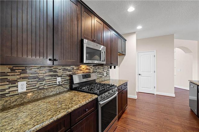 8295 Woodside Lane, Grand Bay, AL 36541