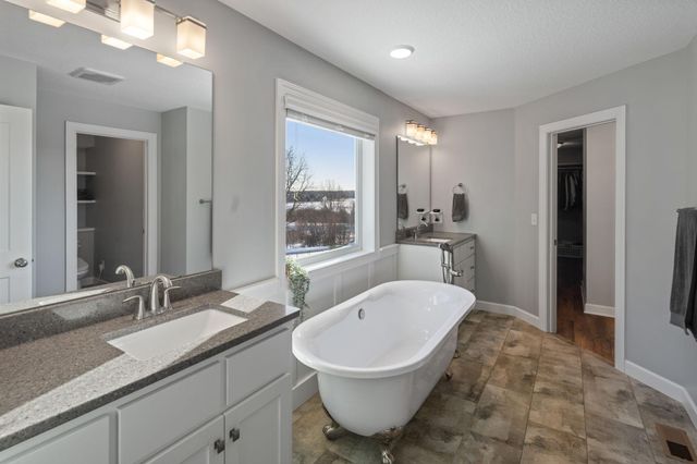 1088 Pine Hill Lane, White Bear Twp, MN 55127