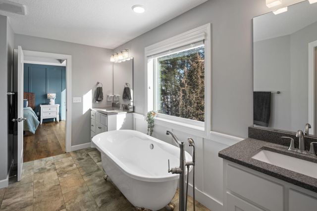 1088 Pine Hill Lane, White Bear Twp, MN 55127