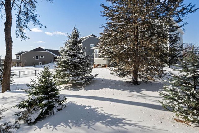 1088 Pine Hill Lane, White Bear Twp, MN 55127