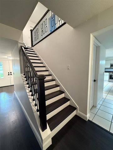 8004 BELTREES COURT, Temple Terrace, FL 33637
