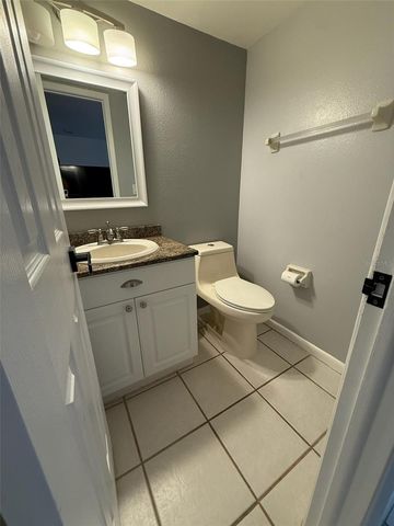 8004 BELTREES COURT, Temple Terrace, FL 33637