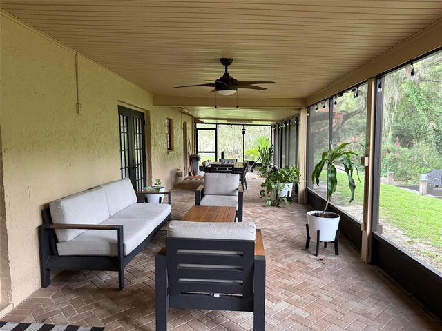 8004 BELTREES COURT, Temple Terrace, FL 33637
