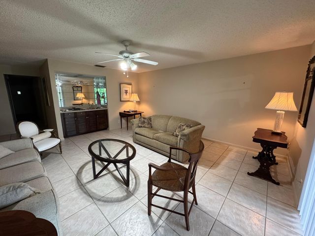 11894 Suellen Circle, Wellington, FL 33414