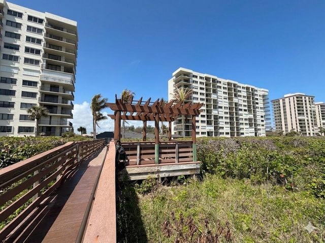 4250 N Highway A1a 805, Fort Pierce, FL 34949